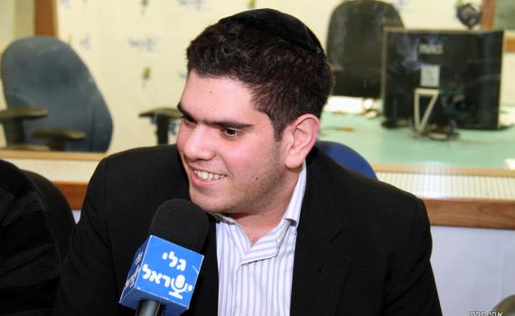 המגיש הסרוג שבור: עשיתי שטות; משהו בי נסדק מאז