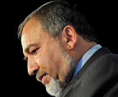 ליברמן: בגועליציה נגד החוק – טרוריסטים, חרדים ובכיינים