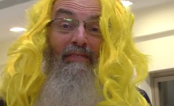 רב פורים: צפו ברב דוד סתיו מתחפש לחרדי