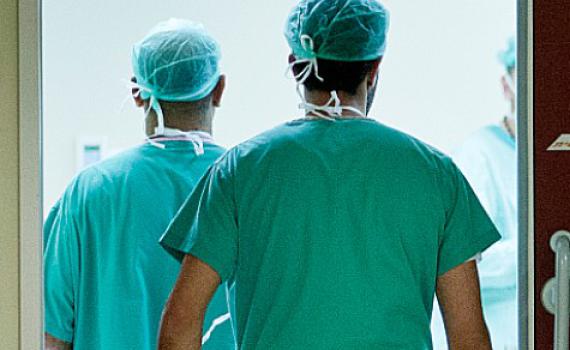 טרגדיה: יולדת נמצאה בתא שירותים ללא רוח חיים