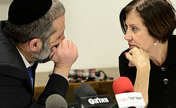 דרעי: "מי נטל גדול יותר – ישיבת חברון או היישוב היהודי בחברון?"