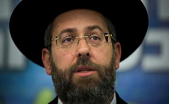 הרב לאו משיב לביקורת: אמרנו פרק תהילים וחזרנו ללשכה