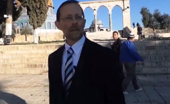 פייגלין עלה להר הבית והותקף; המשטרה חילצה אותו