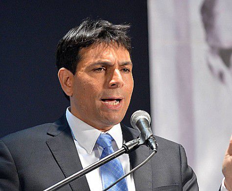 דנון מאיים: "אם ישוחררו מחבלים, לא אשב בממשלה"