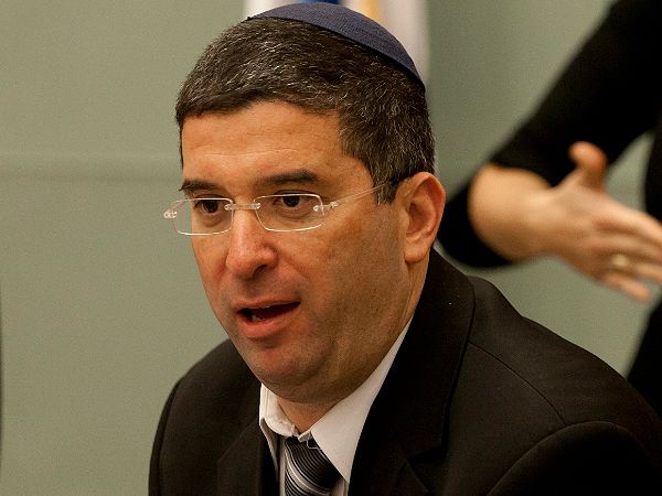 ורצמן: "עושים לשר סילבן שלום רצח אופי"