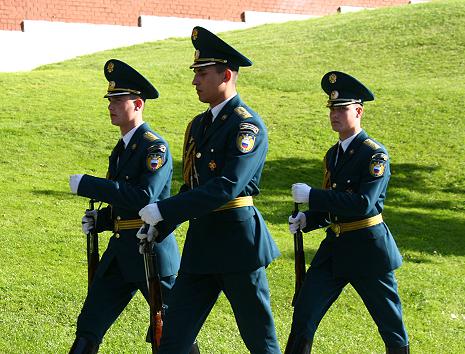 לילה מתוח באוקראינה: צבא רוסיה פלש לקרים
