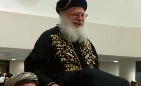 שושן פורים במכון מאיר: הרב ביגון התחפש לראשון לציון