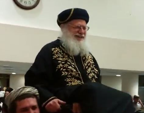 שושן פורים במכון מאיר: הרב ביגון התחפש לראשון לציון