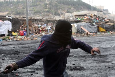 יום שני למהומות: עשרות רבות של פורעים מול בית אל