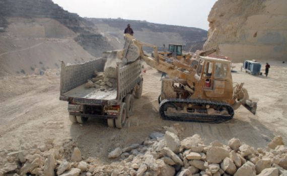 המפגעים הסביבתיים ביהודה ושומרון: אין דין ואין דיין