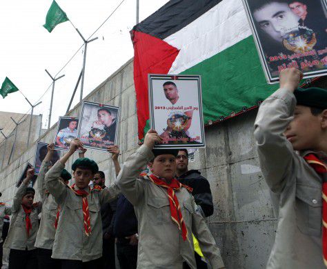 הפלסטינים מאיימים: שחררו אסירים או שננקוט בצעדים גורליים