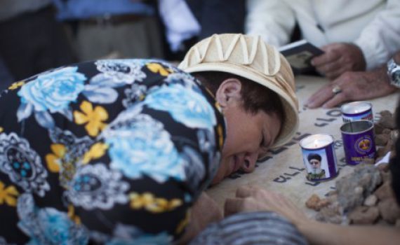 ליד קברו של הרב עובדיה: עצרת ספרדים נגד הגיוס