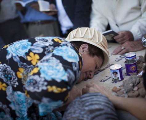 ליד קברו של הרב עובדיה: עצרת ספרדים נגד הגיוס