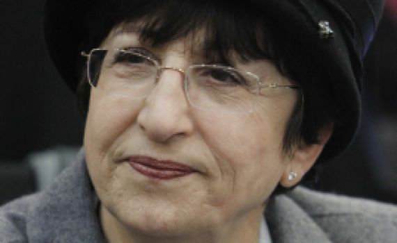 כבוד כפול: עדינה בר שלום גם תדליק משואה ביום העצמאות