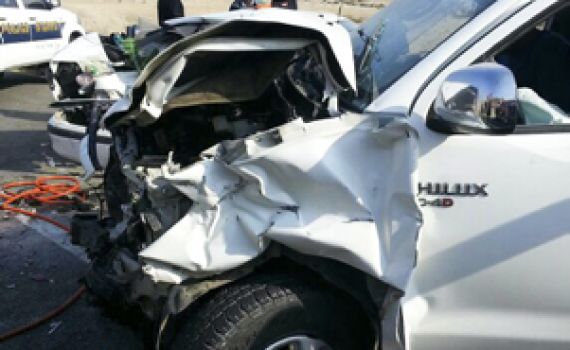 נתניה: צעיר נהרג ו-2 נפצעו קל בהתנגשות רכב בעמוד ובקיר