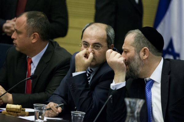 האופוזיציה החרימה, אבל חוק המשילות עבר בכנסת