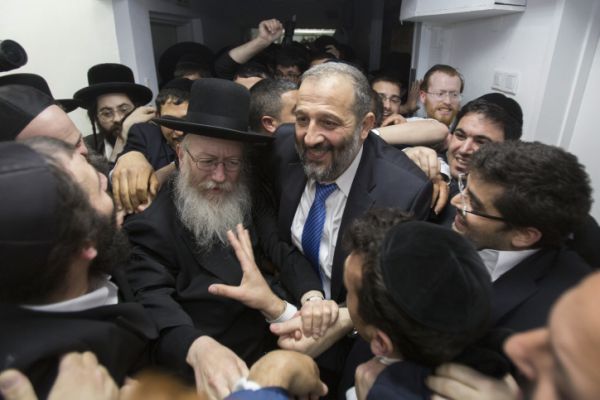 סקרים: הליכוד והמפלגות החרדיות נחלשות