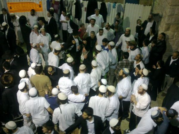 יום פטירת משה רבינו: ריקודים ושמחה בציון רשב"י