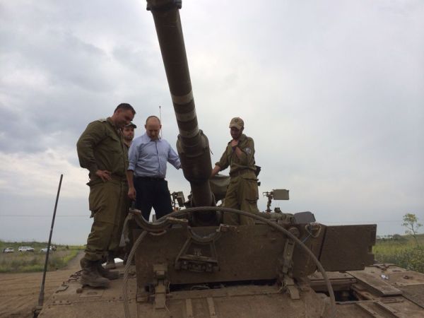 בנט במצפה קונטרה: "אבו מאזן הוא גירסה קיצונית יותר של אסד של 99'"