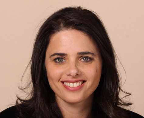 מסתמן: שקד ראשונה. קרב צמוד בין החכי"ם המכהנים