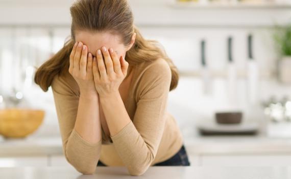 לראות את האחיין שר מה נשתנה, ולבכות מבפנים