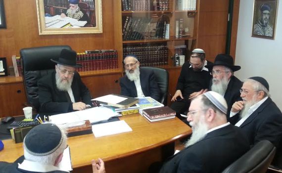 הרב יצחק יוסף כינס ישיבה דחופה: לא נכיר בחוק הגיור של שטרן