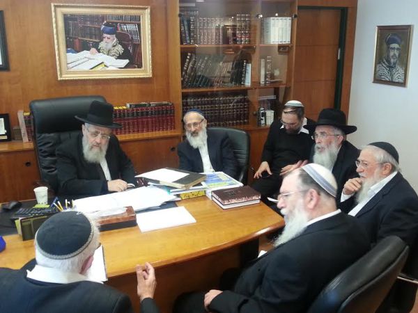 הרב יצחק יוסף כינס ישיבה דחופה: לא נכיר בחוק הגיור של שטרן