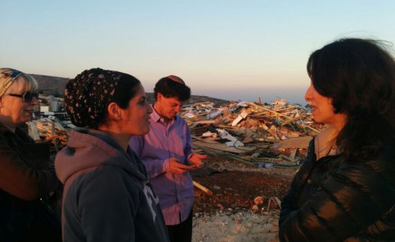 נציגי קהילות בחו"ל בביקור תמיכה בבית משפחת קייזלר