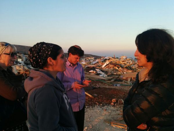 נציגי קהילות בחו"ל בביקור תמיכה בבית משפחת קייזלר