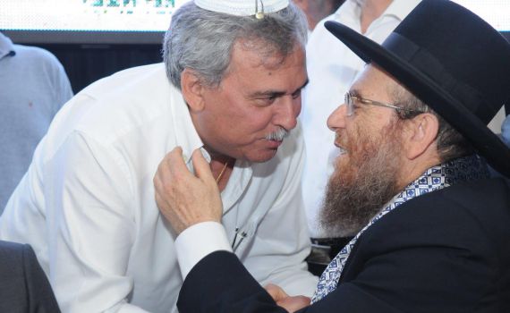 חרדים וסרוגים במפגן תמיכה משותף באשקלון