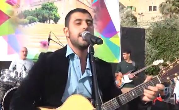 צפו: קליפ מופע פסח בחברון עם גדולי הזמר החסידי