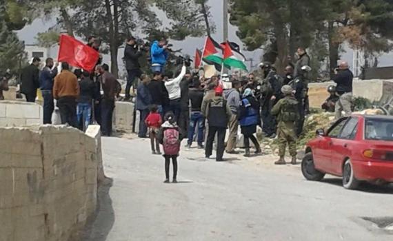 פלסטינים סילקו פעילי שמאל שהפגינו בחברון: "מחבלים בדו קיום"