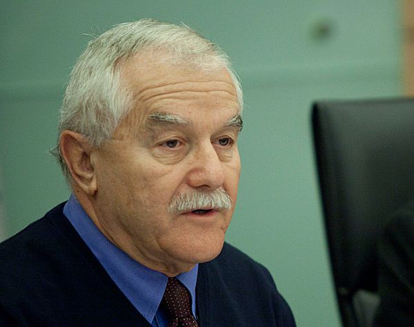 שמיר: אצביע נגד שחרור פולארד תמורת מחבלים