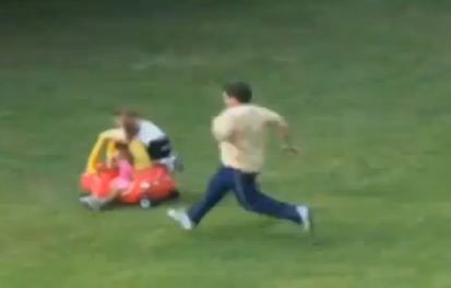 צפו: המועמד לפרס "אב השנה" על הצלת ילדים