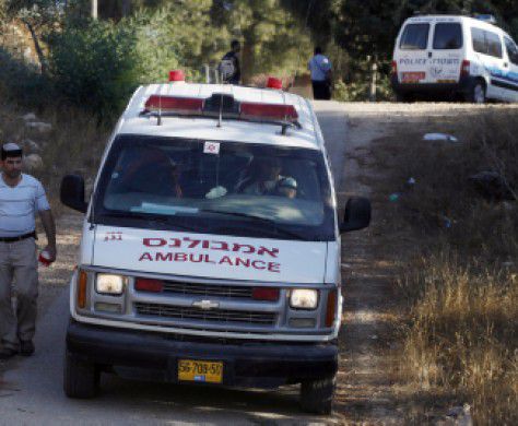 חולון: גבר נפל ממרפסת ונפצע קשה