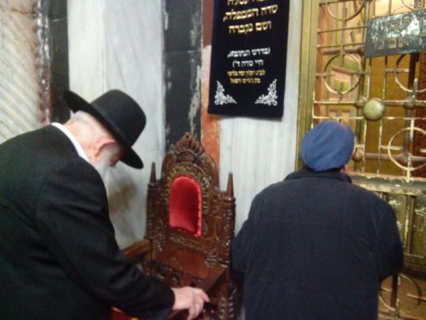 לראשונה בחייו: הרב אורי זוהר הגיע לחברון