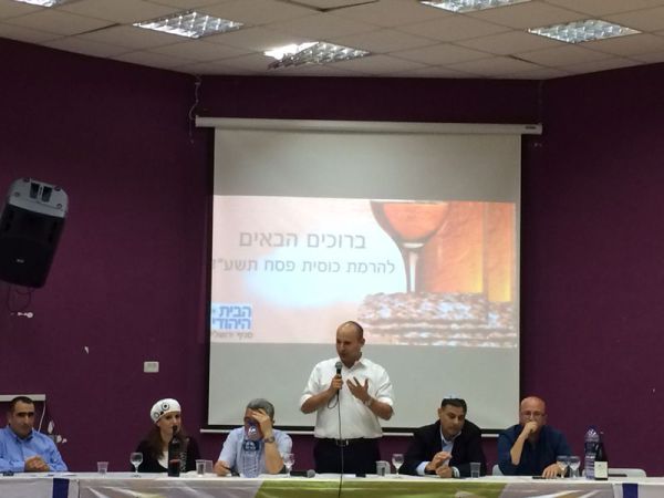 אחדות בירושלים: בנט, ברקת והרב שטרן הרימו כוסית