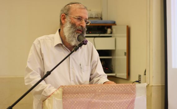 בגלל רפורמת פירון: בשנה הבאה בנים לא ילמדו 5 יח' תנ"ך