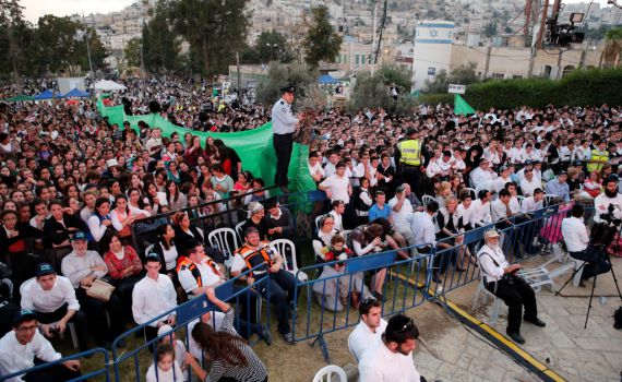 "לא נכנעים ולא בורחים": אלפי חוגגים הגיעו לחברון