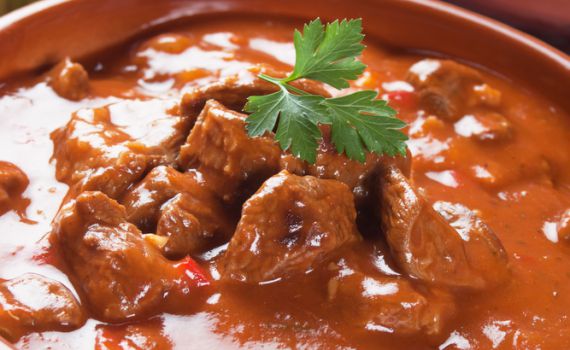 לסעודת החג: מתכון לצלי בשר עם תפוחי-אדמה