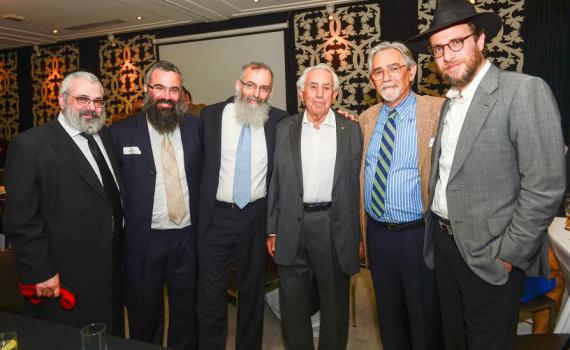 הרב דוד סתיו מקדם באוסטרליה את המודעות לתחום בירור היהדות