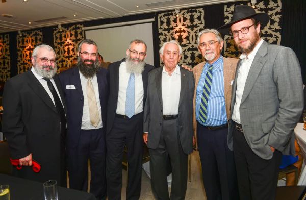 הרב דוד סתיו מקדם באוסטרליה את המודעות לתחום בירור היהדות