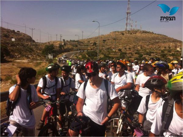 צפו: 500 רוכבי אופניים במסע מחברון לירושלים