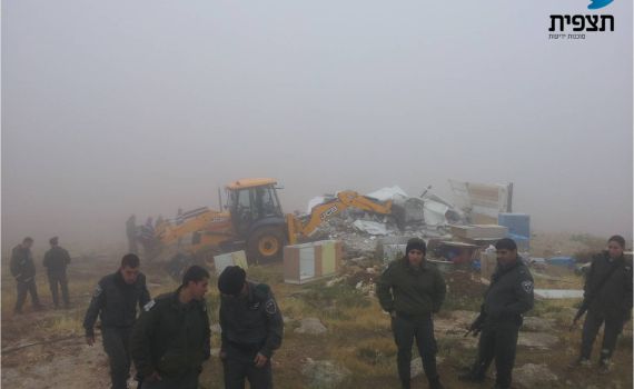 בחסות מזג האוויר: המנהל האזרחי הרס שלושה בתים במכמש