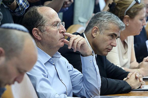 נתניהו לבוגי יעלון ויאיר לפיד: די להתקפות ההדדיות