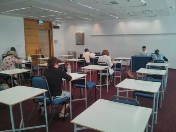 לראשונה בהיסטוריה: נשים בבחינות ההסמכה למשגיחות כשרות