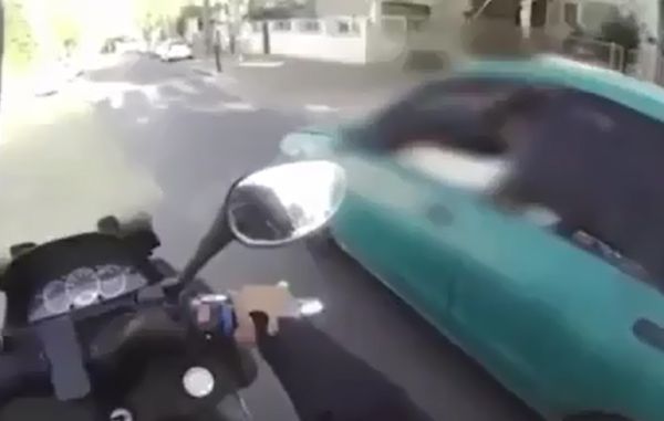 אלה ברכב: צפו ב-9 חרדים מצטופפים במאזדה קטנטנה