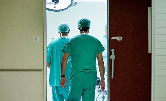 רבנים: "אסור להעדיף חולים מחו"ל על-פני חולים מישראל"