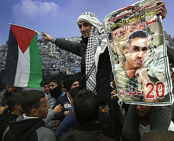 מחבלים משוחררים לא יקבלו ביטוח לאומי