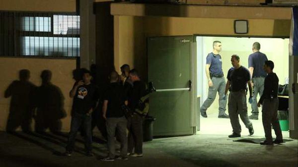 אימה בפתח תקווה: מטען חבלה הוטמן בתוך בית-ספר